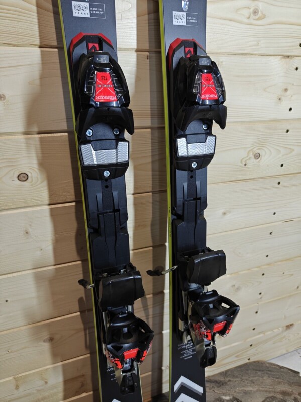LYŽE VOLKL RACETIGER SL WORLDCUP JR FIS 136CM --MODEL 2024--